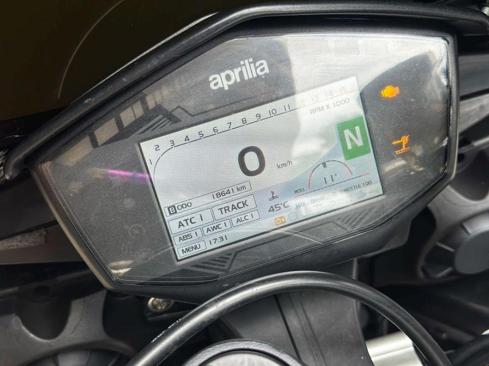 APRILIA RSV4 RF