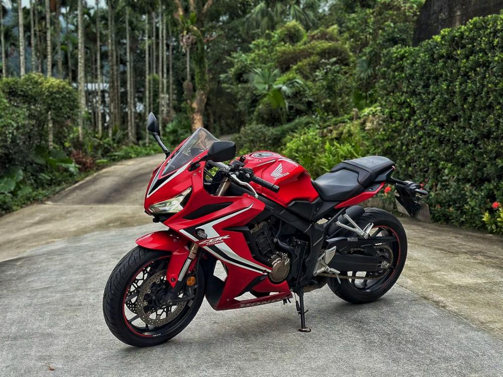 HONDA CBR650R