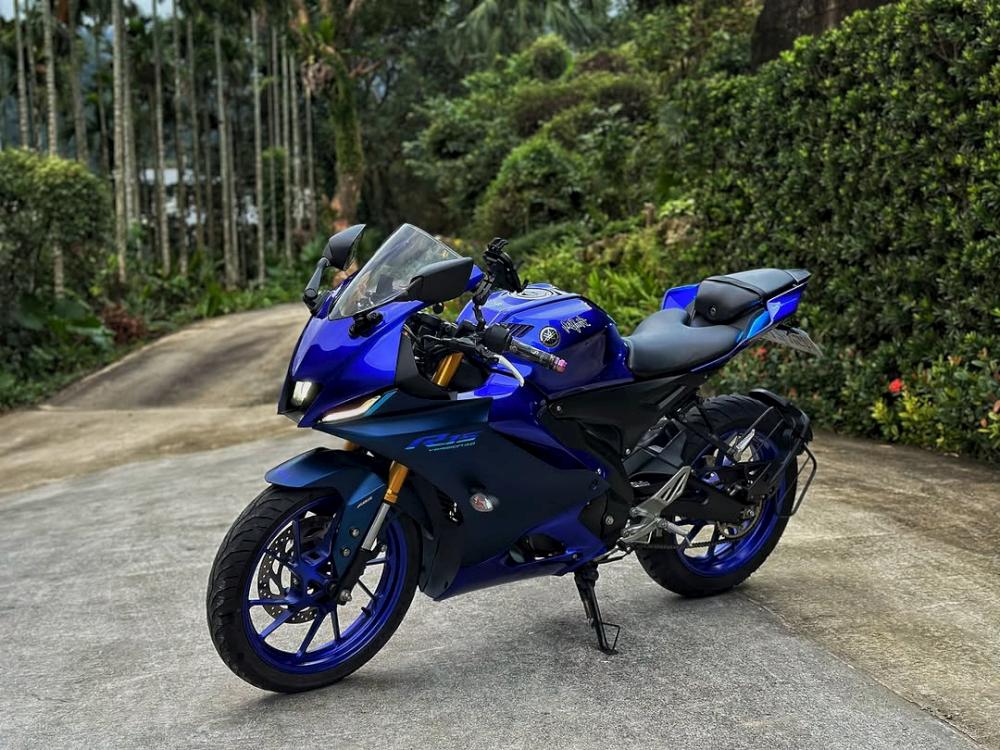 YAMAHA YZF-R15V4