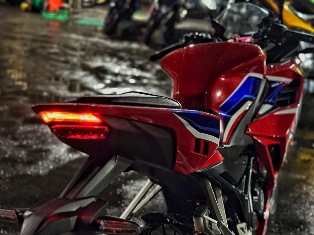 HONDA CBR150R