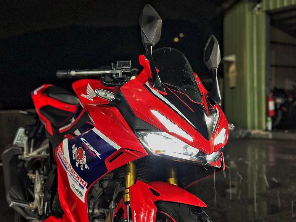 HONDA CBR150R