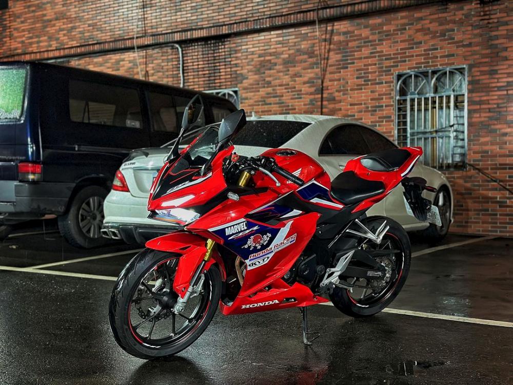 HONDA CBR150R