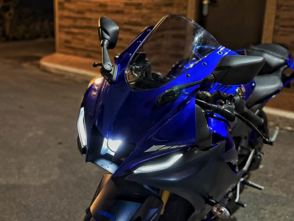 YAMAHA YZF-R15V4