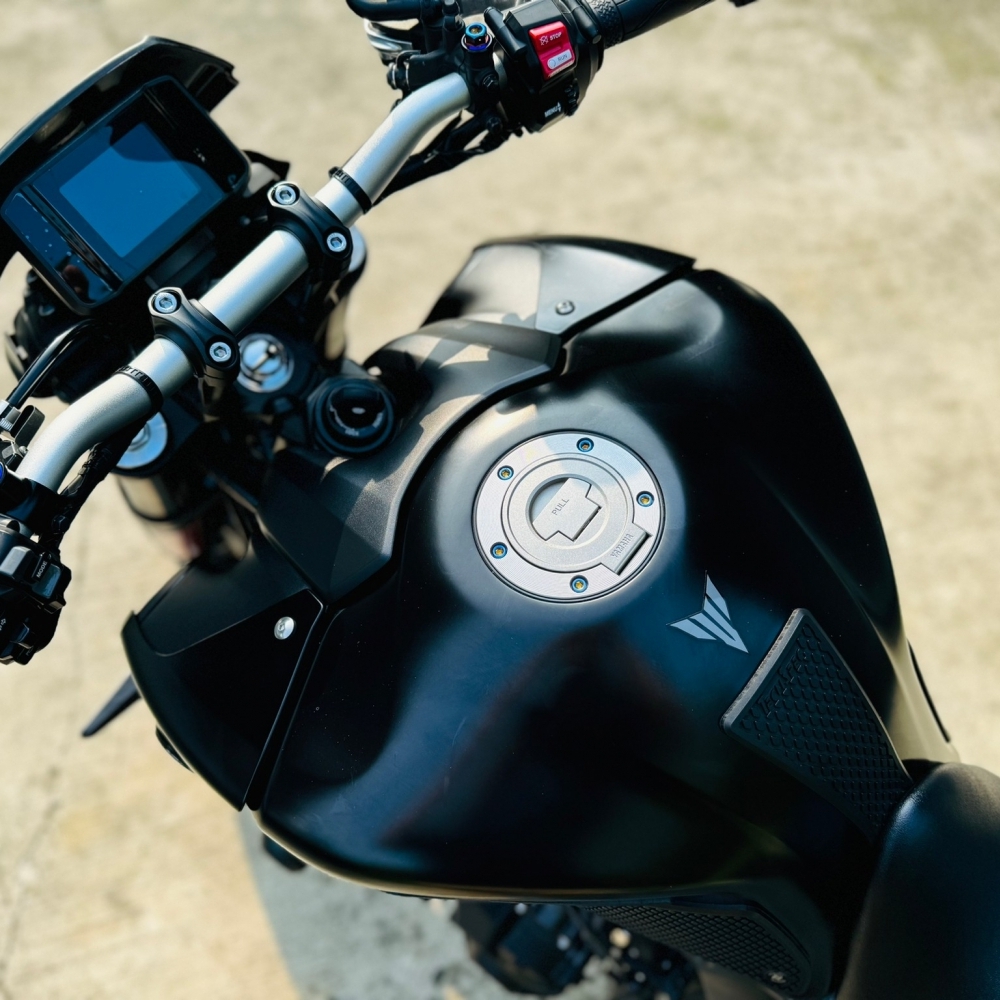 Yamaha MT-09 三代口球版