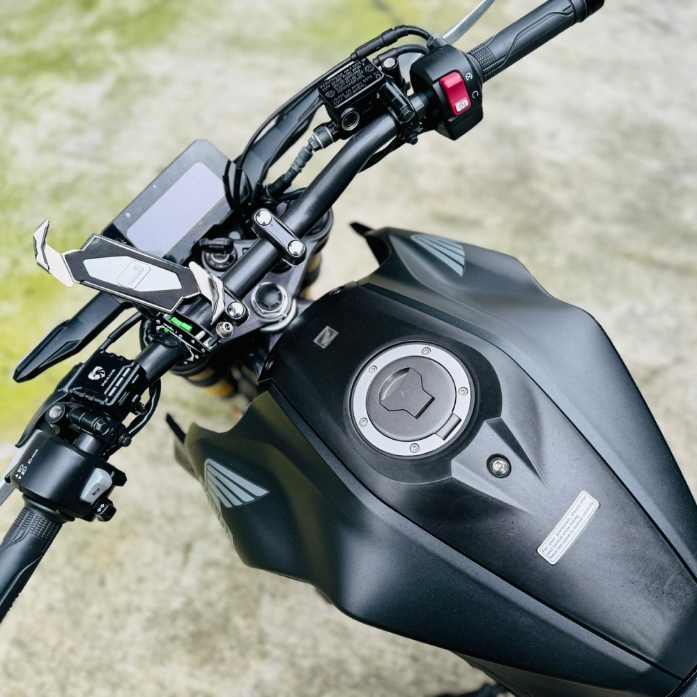 Honda CB300R 新款檔顯滑離