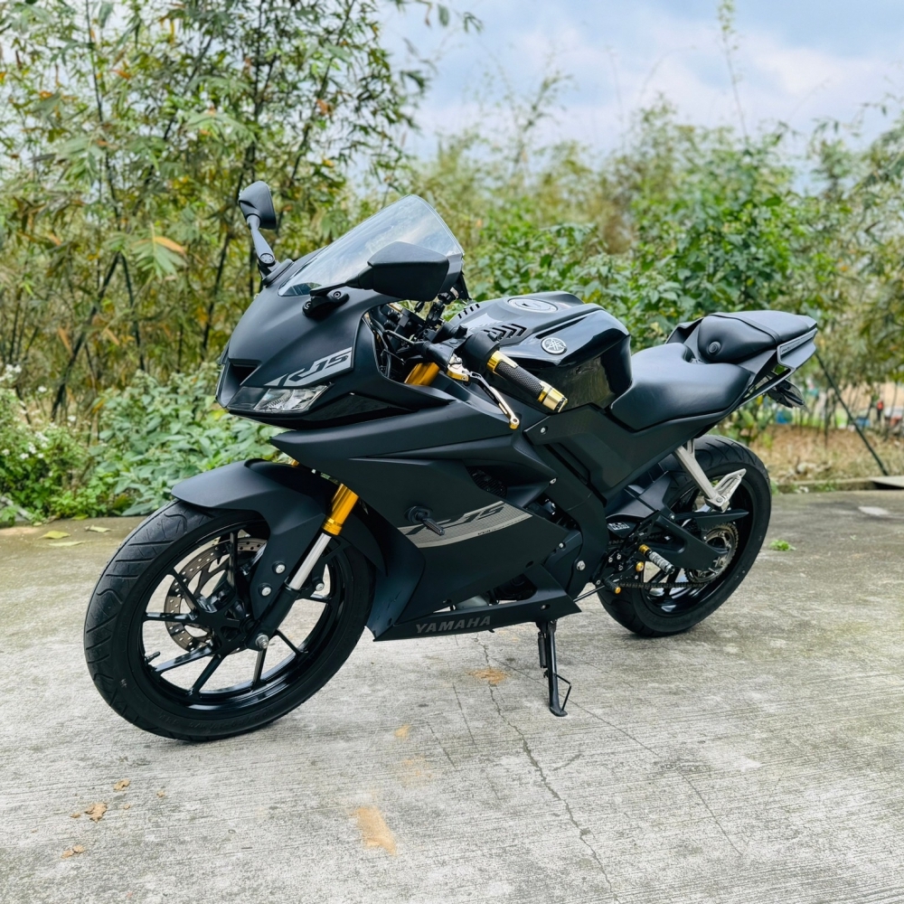 Yamaha R15V3