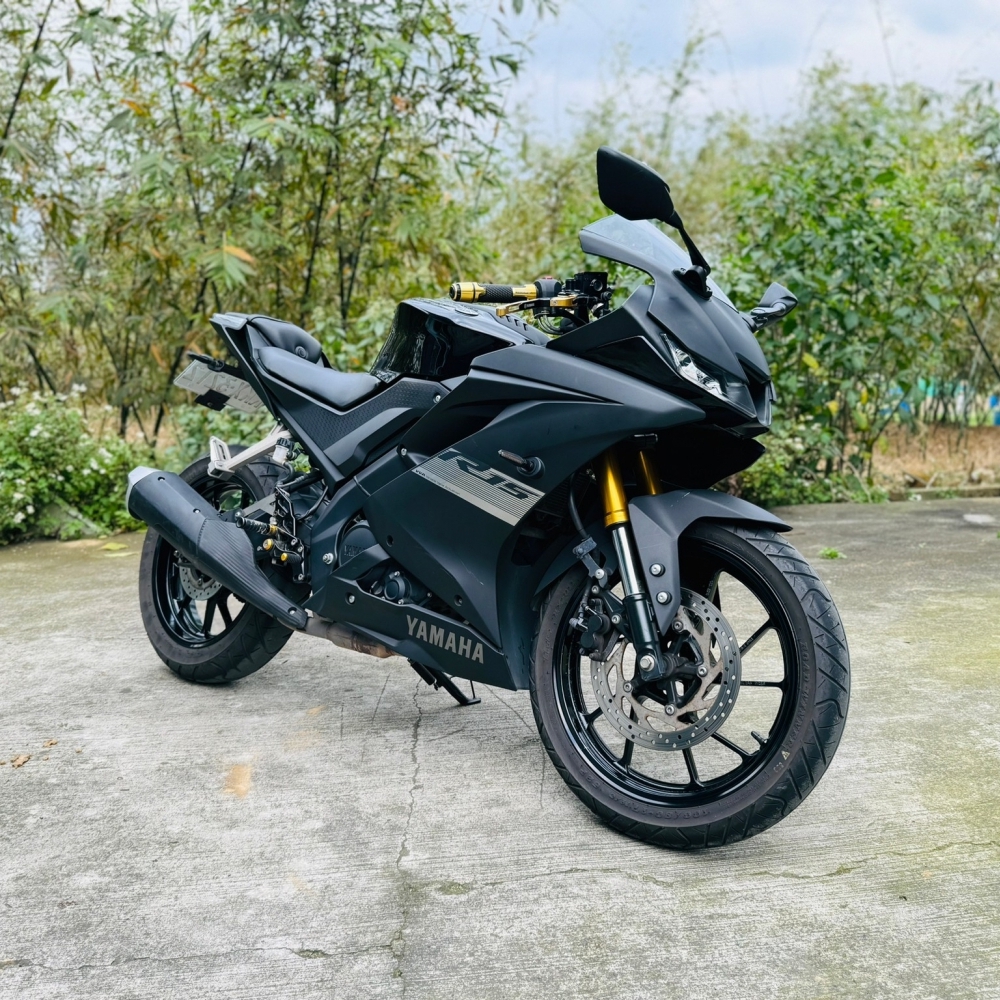 Yamaha R15V3