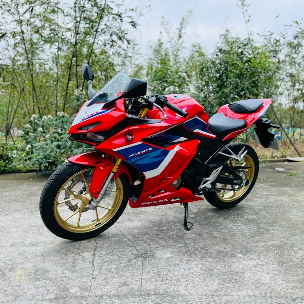 Honda CBR150R 新款天空龍 一手無倒摔