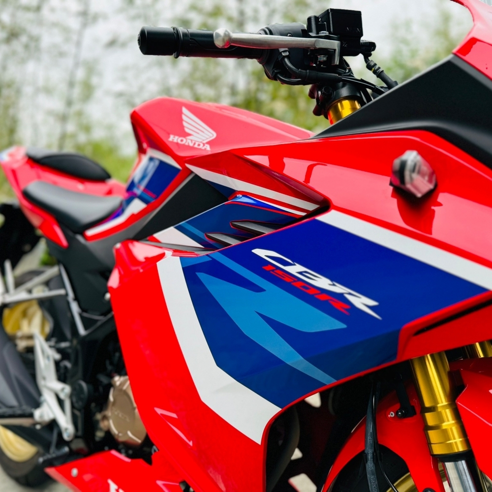 Honda CBR150R 新款天空龍 一手無倒摔