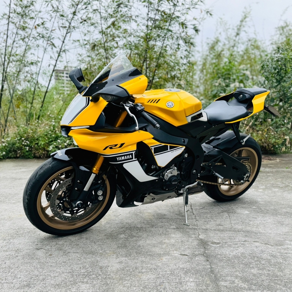 Yamaha R1 60週年紀念款