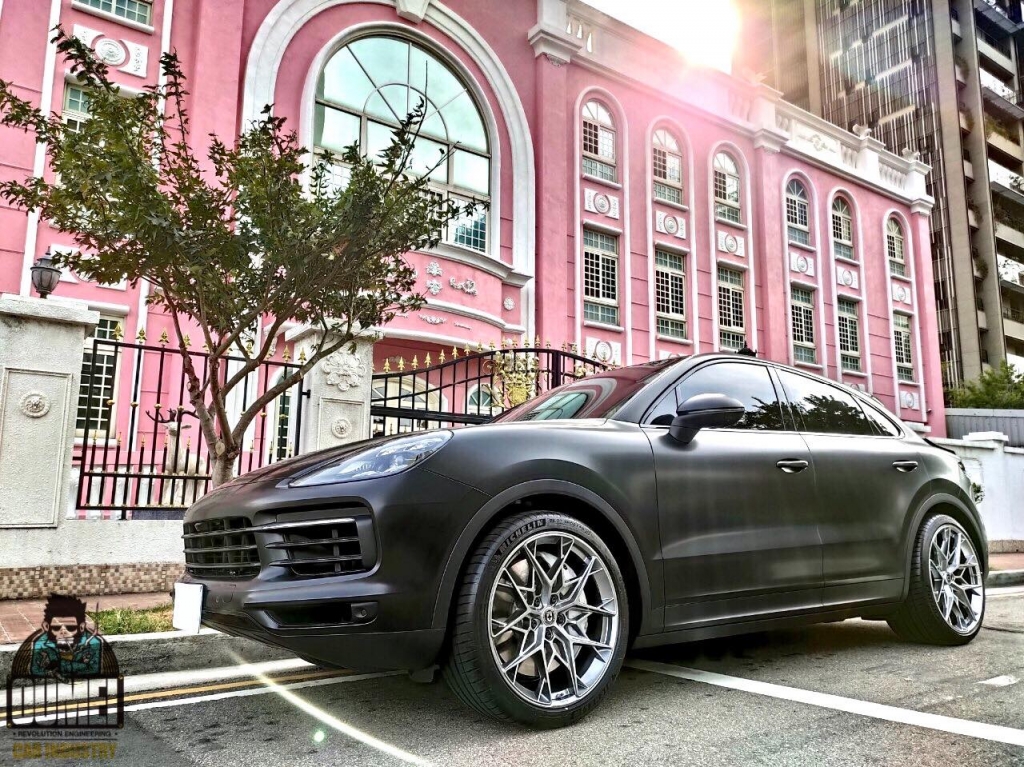 Porsche Cayenne Coupé  阿姨牌走起