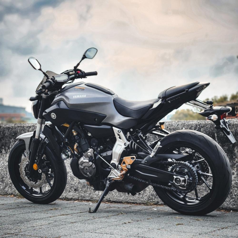 YAMAHA MT-07