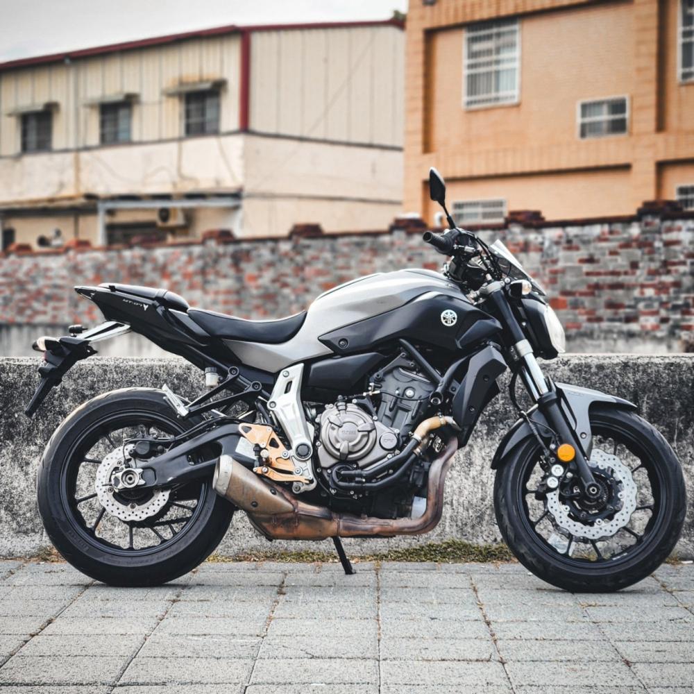 YAMAHA MT-07