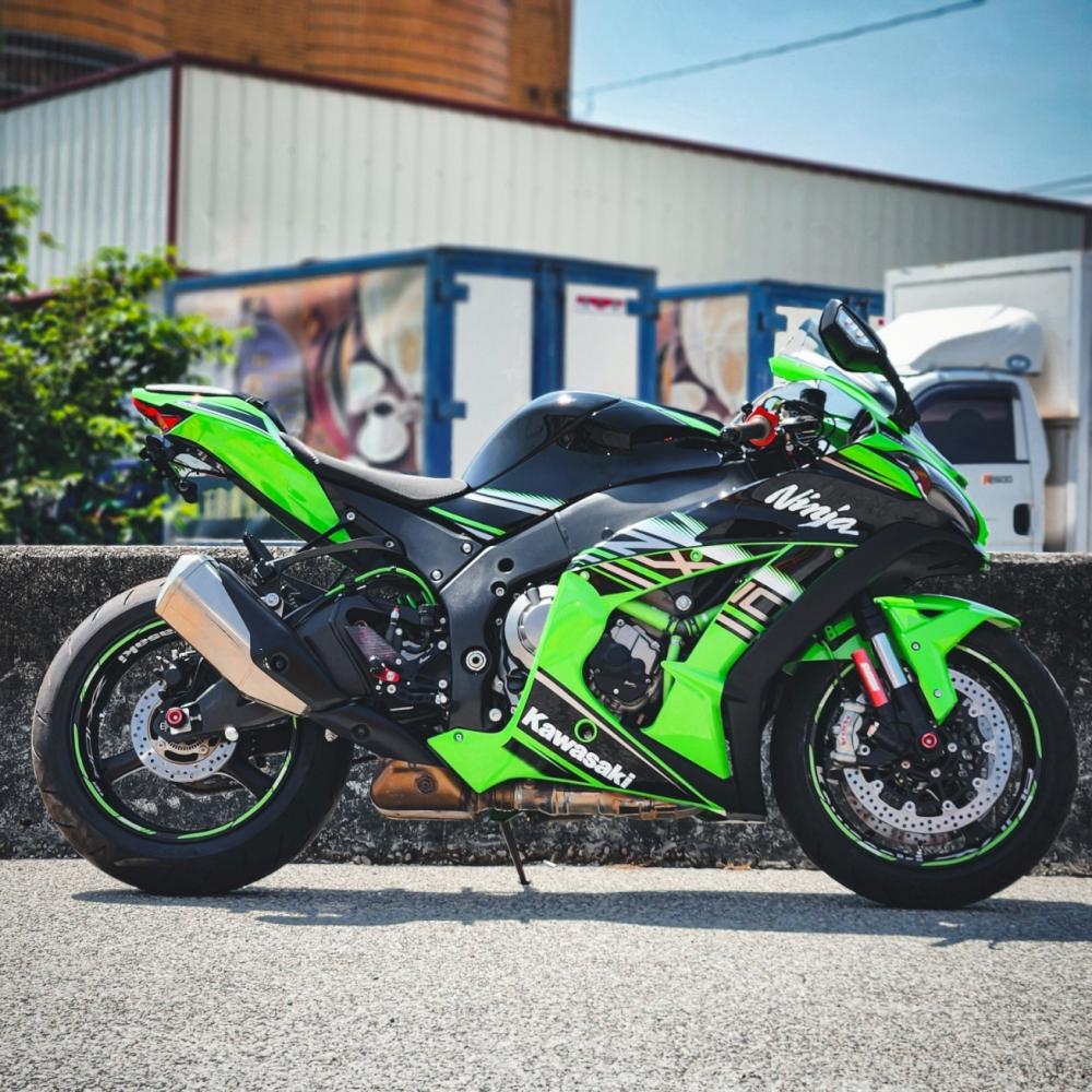 KAWASAKI ZX-10R