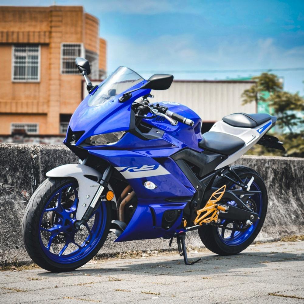 YAMAHA YZF-R3