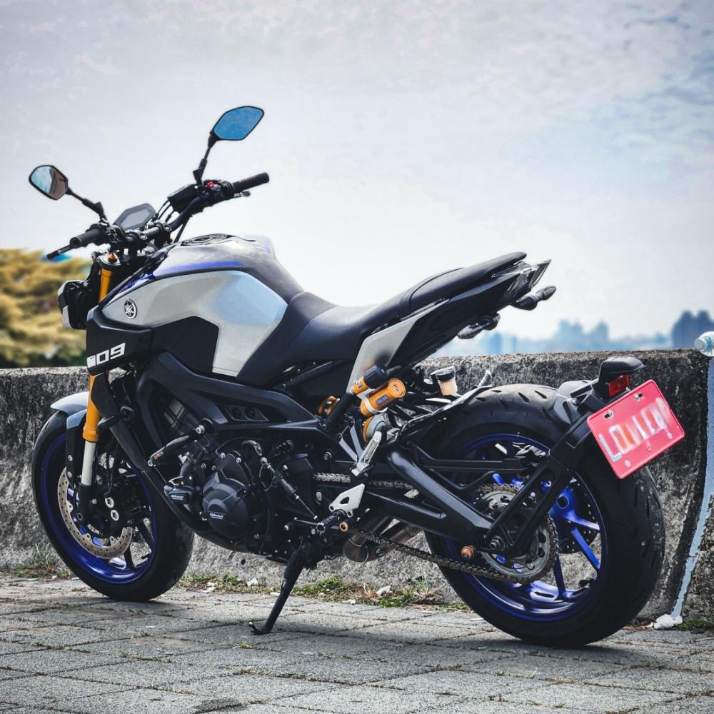 YAMAHA MT-09sp