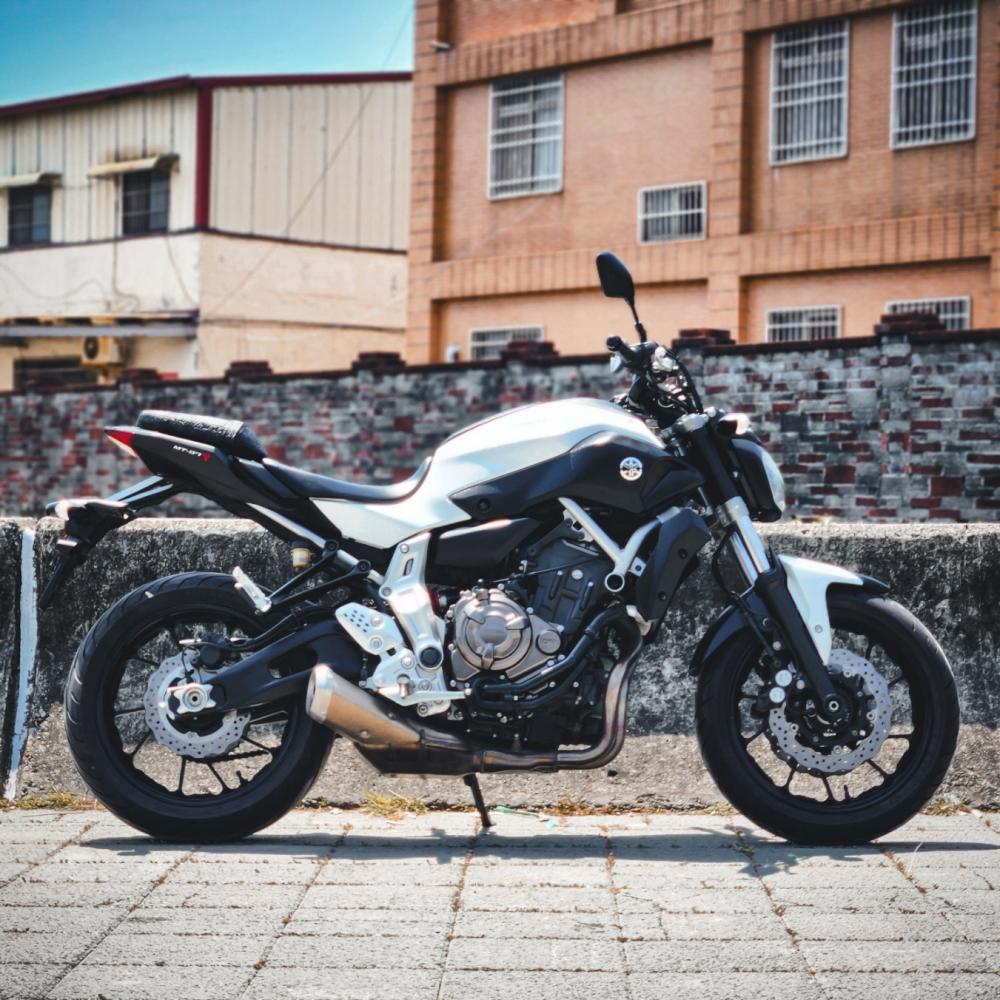 YAMAHA MT-07