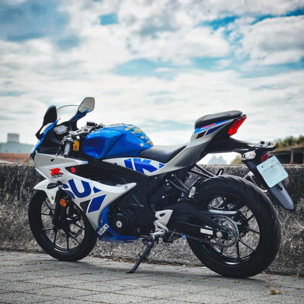 SUZUKI GSX-R150