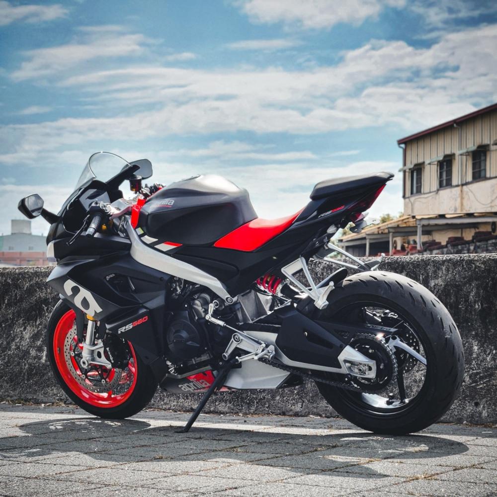 APRILIA RS660