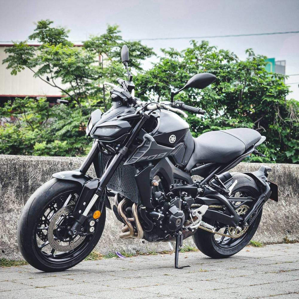 YAMAHA MT-09