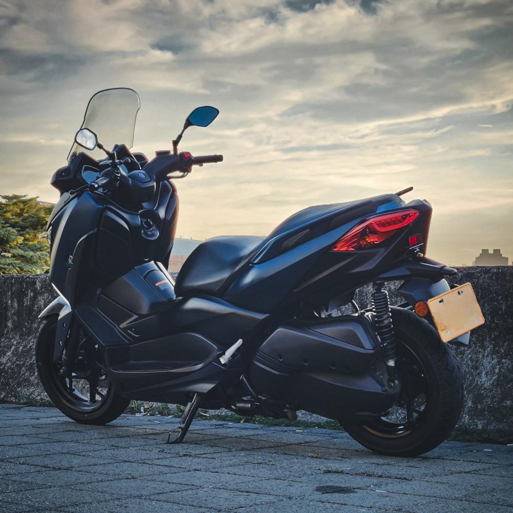 YAMAHA XMAX300