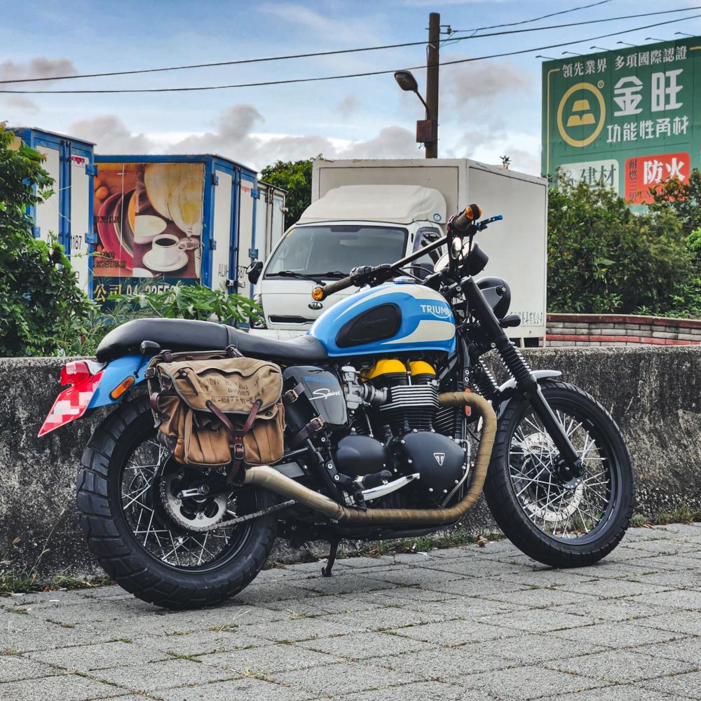 TRIUMPH Bonneville T100 Spirit