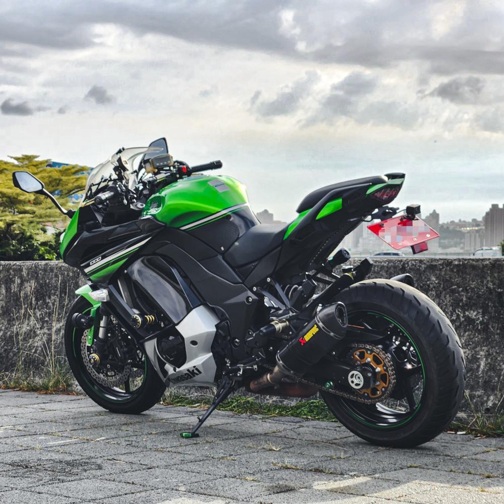 KAWASAKI Z1000SX