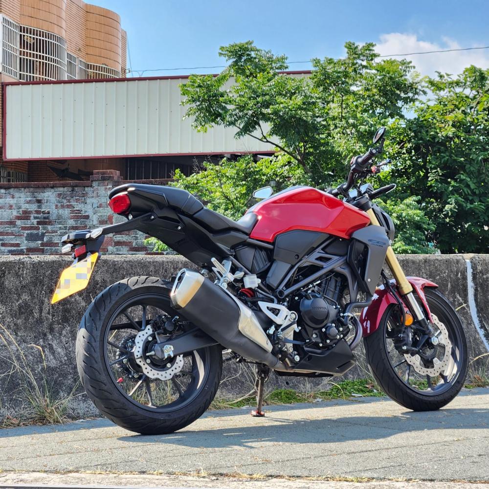 HONDA CB300R