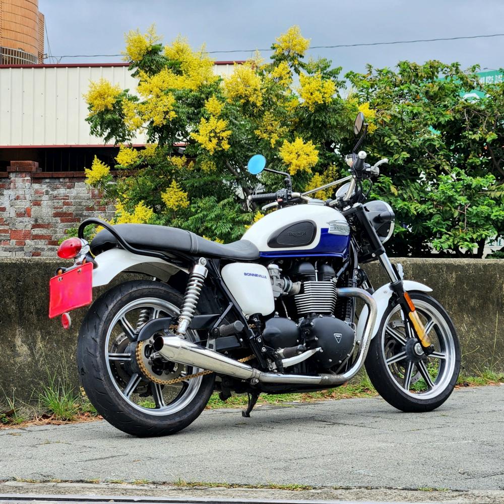 Triumph Bonneville SE