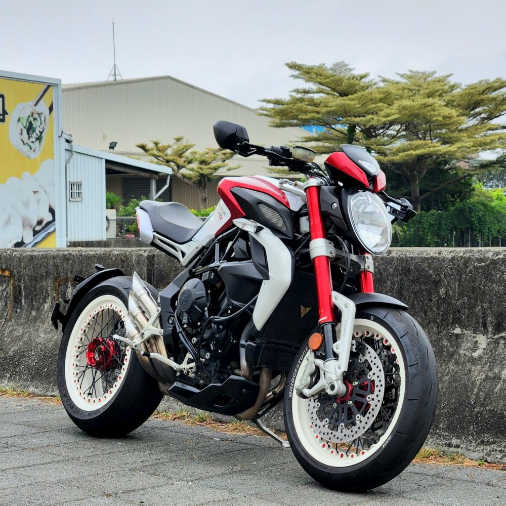 MV AGUSTA Dragster800RR