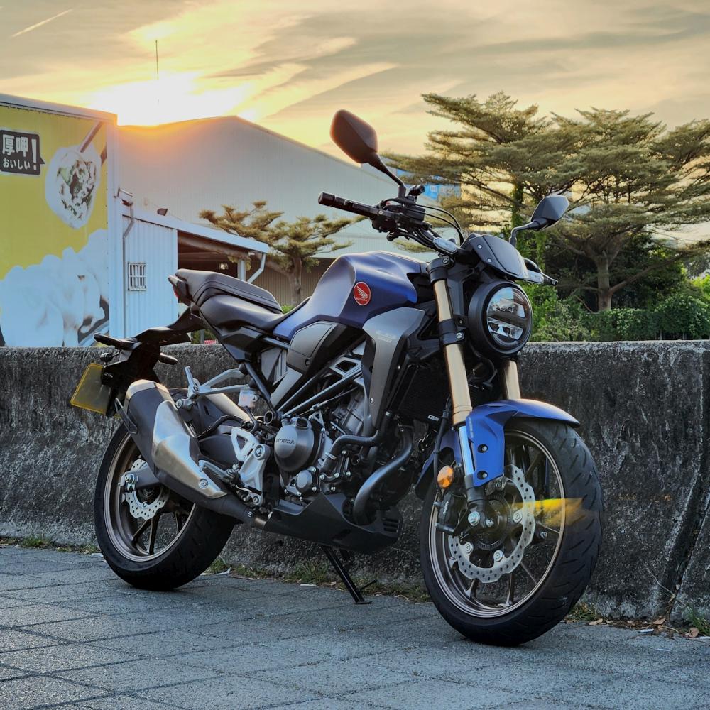 HONDA CB300R