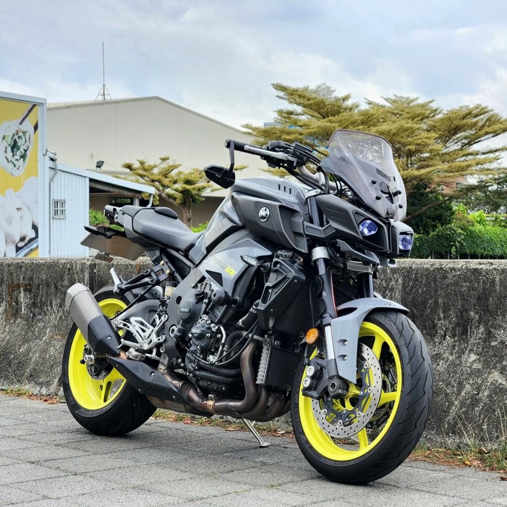 YAMAHA MT-10