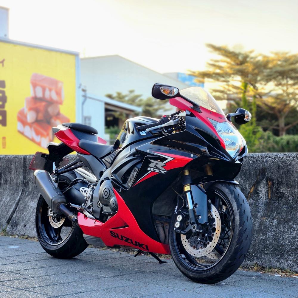 SUZUKI GSX