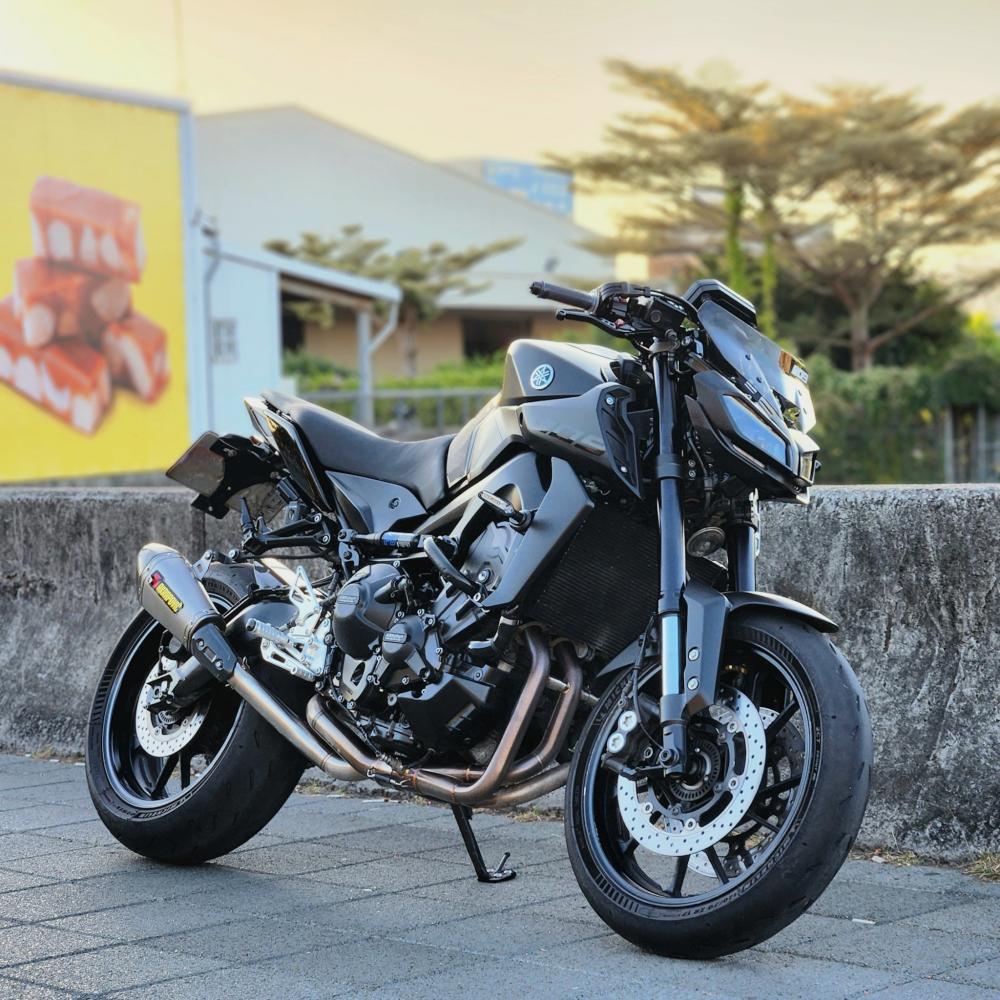 YAMAHA MT-09