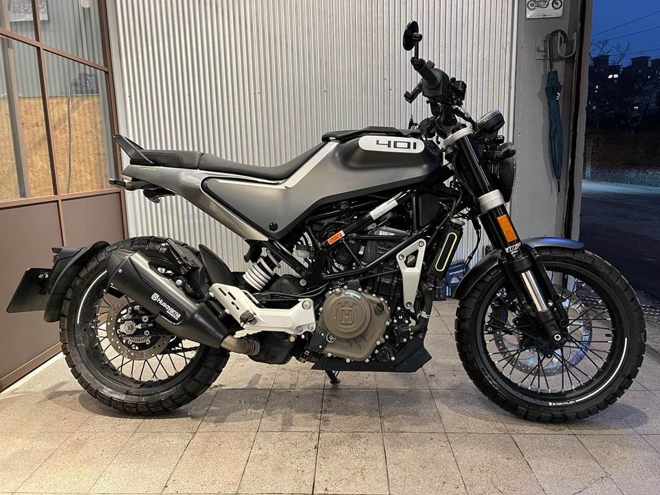 Husqvarna Svartpilen 401