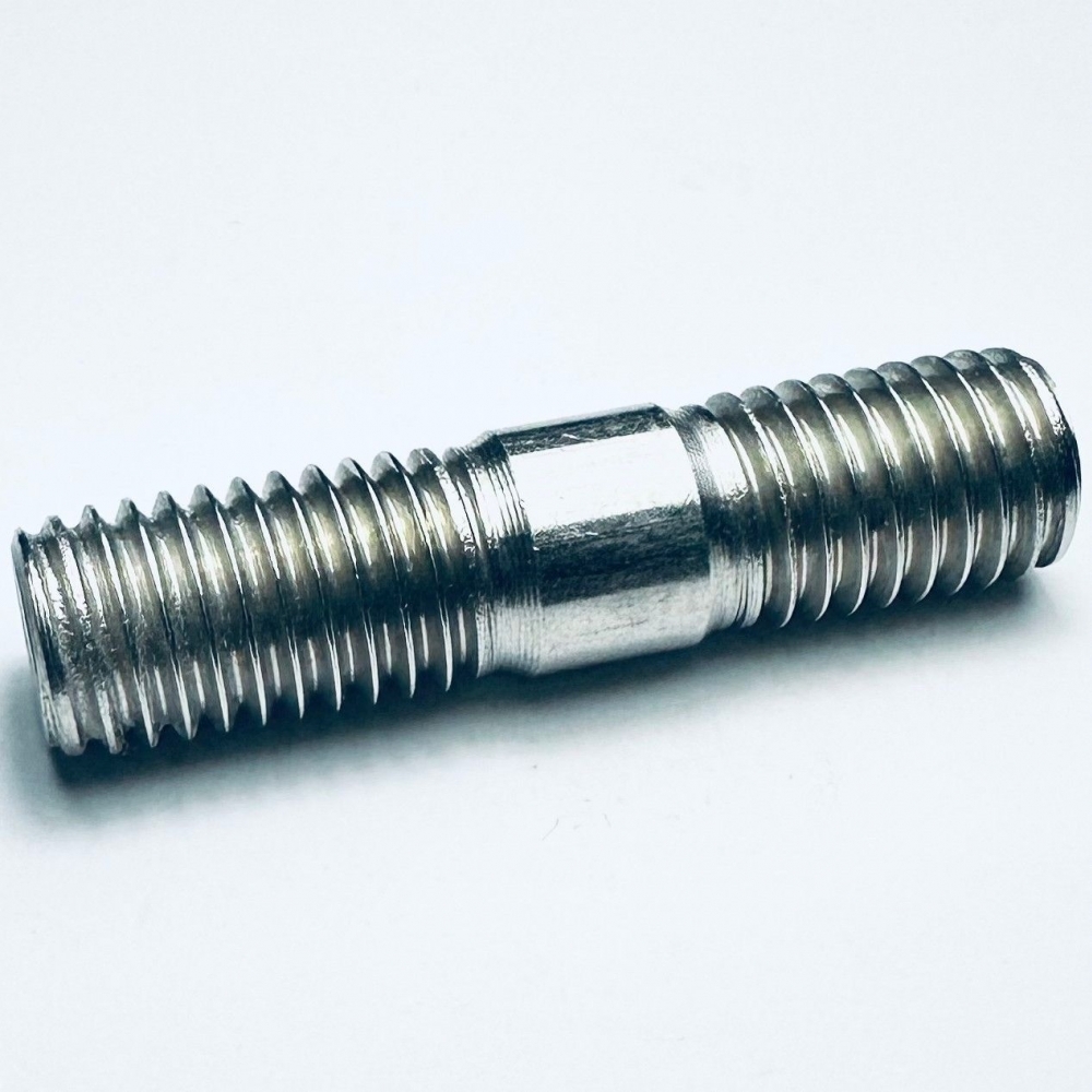 Precision screws 014