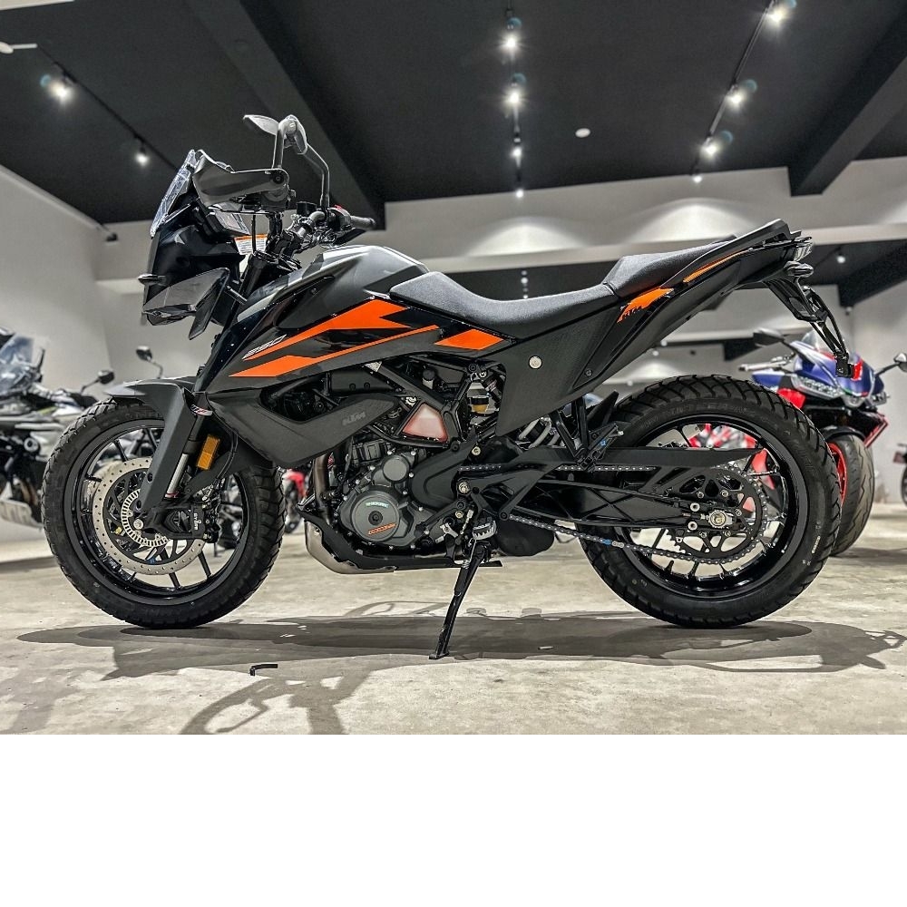 2021 KTM ADV250