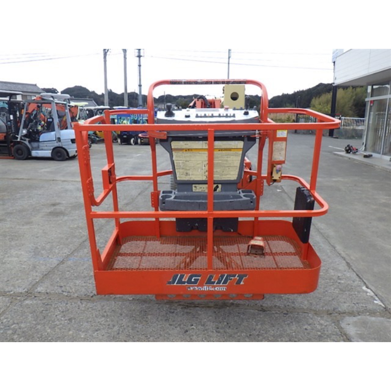 JLG E450AJ 電動曲臂高空作業車