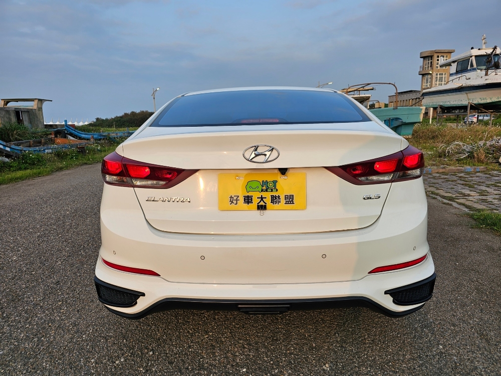 2018現代elantra1.6白車