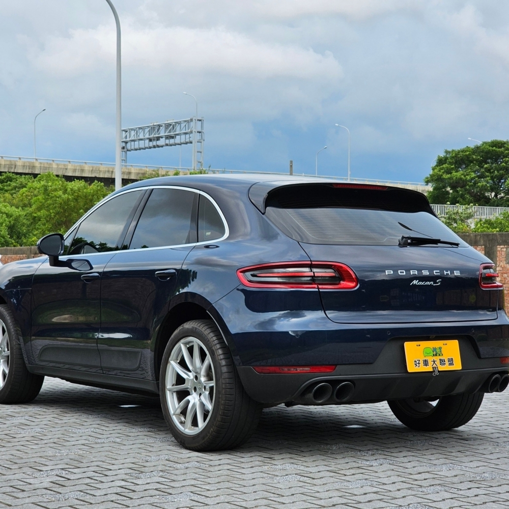 2015 Porsche Macan S