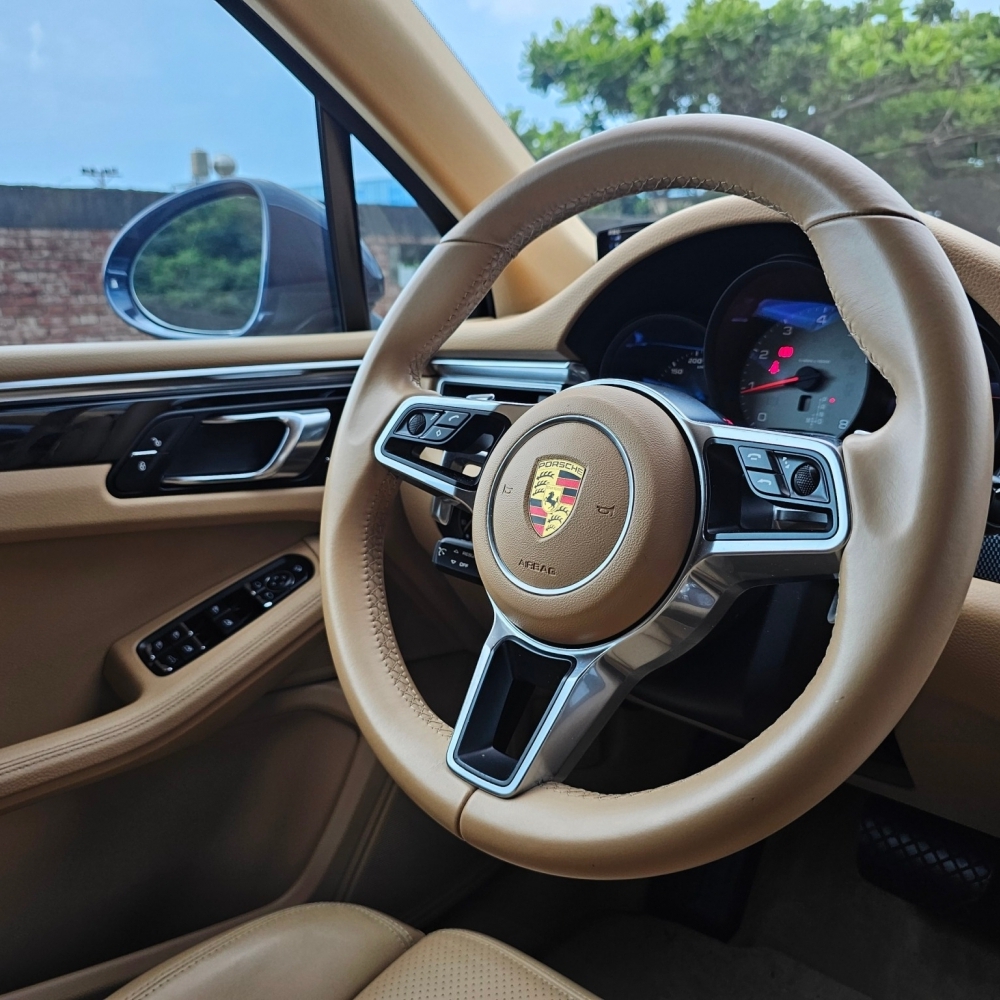 2015 Porsche Macan S