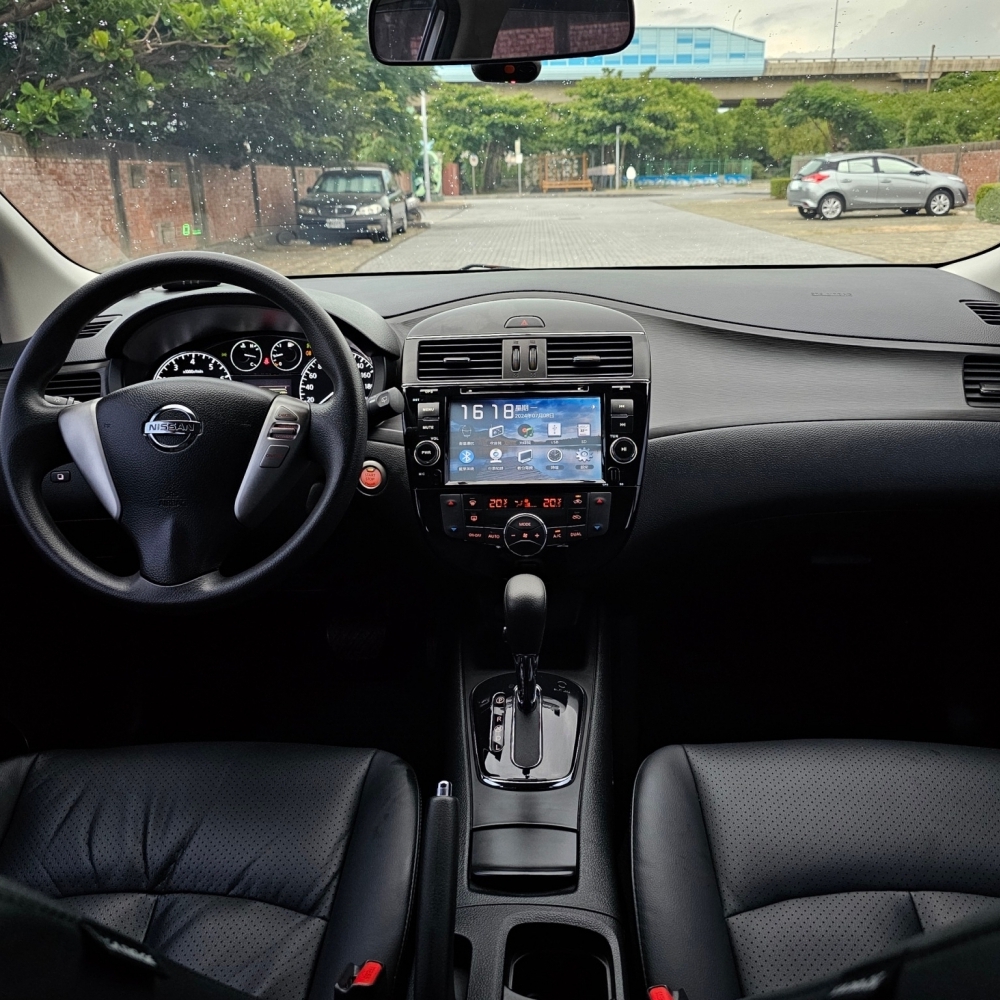 2015 Nissan Tiida 5D 豪華影音版