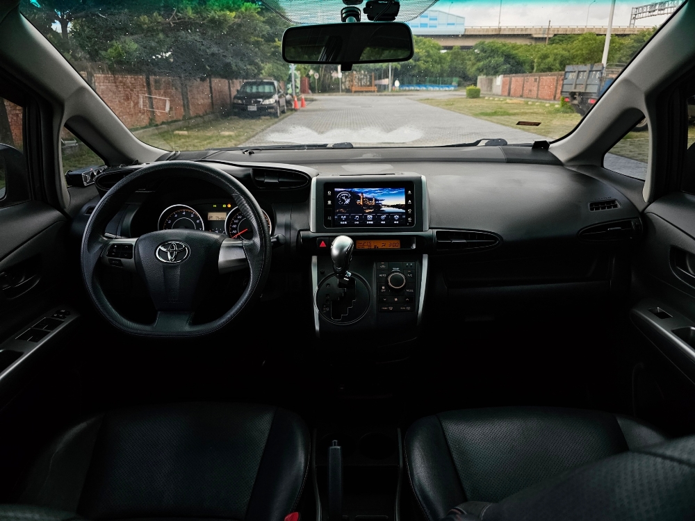 2014 Toyota Wish 2.0經典款