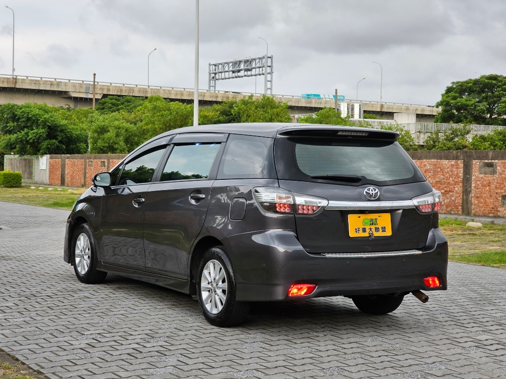 2014 Toyota Wish 2.0經典款