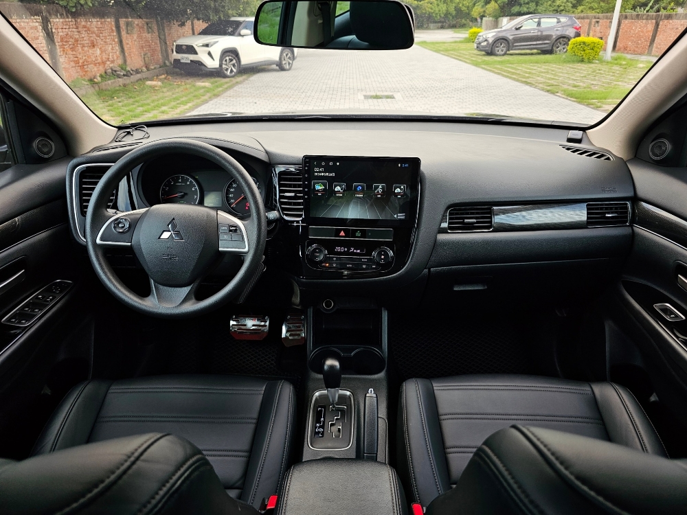 2019 Mitsubishi Outlander2.4 基本款七人座客車