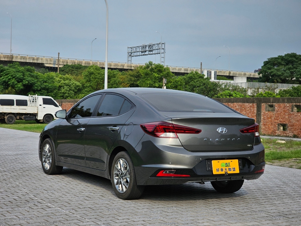 2020 Hyundai Elantra1.6