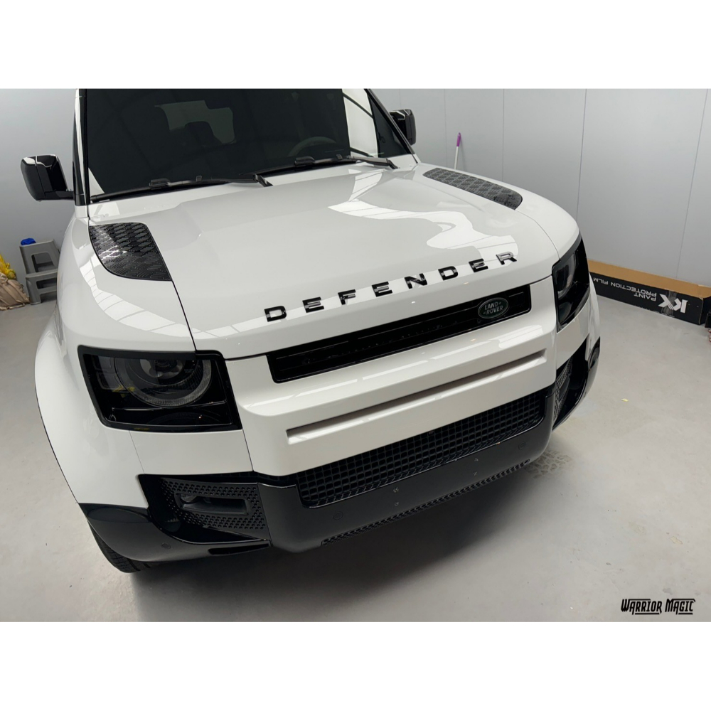 Land Rover Defender/亮面犀牛皮包膜