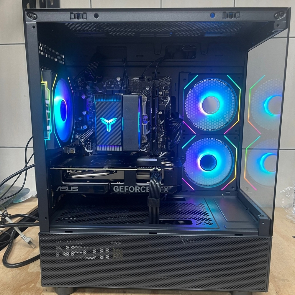 松聖4070+華碩DUAL RTX 4070