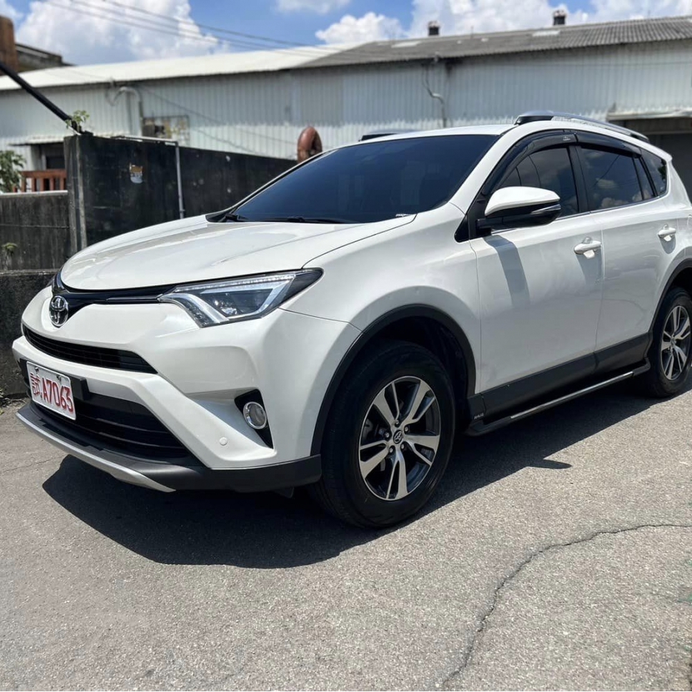 2015 TOYOTA RAV4 2.5 售31.5萬