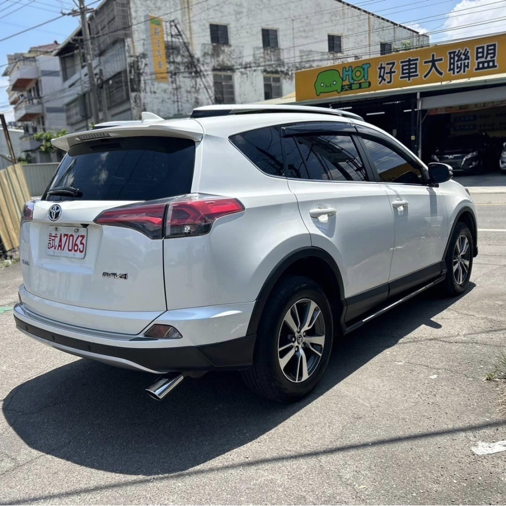 2015 TOYOTA RAV4 2.5 售31.5萬